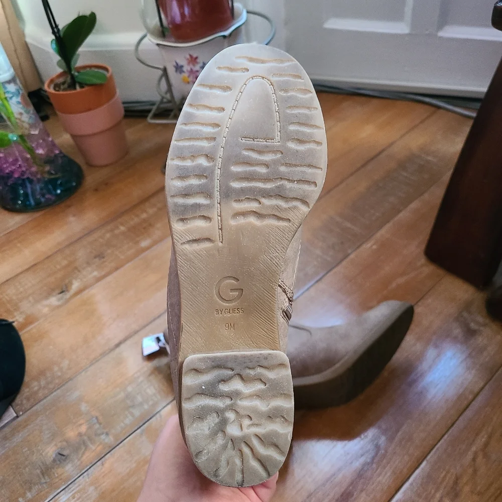 G by Guess Lezlee Zip Up Boots Tan Beige Size 9 - Picture 10 of 13